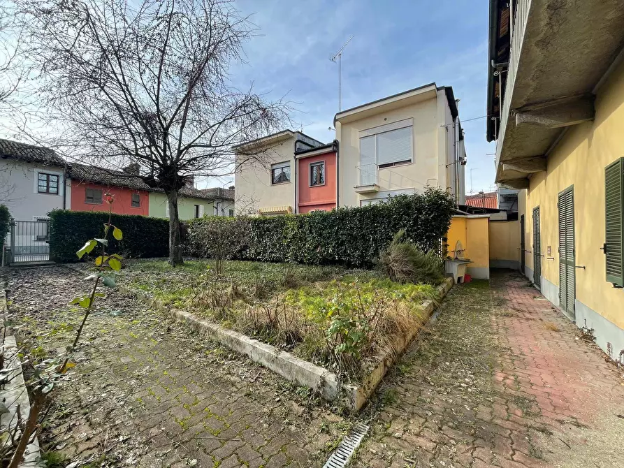 Immagine 5 di Casa semindipendente in vendita  in Via del Canale 7 a Racconigi