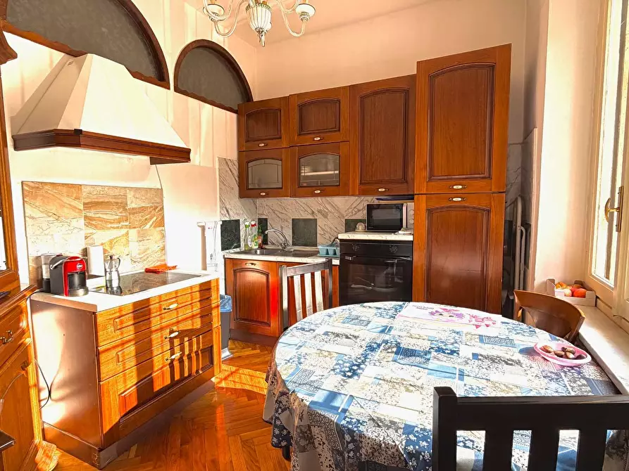 Immagine 5 di Appartamento in vendita  in Via Lomellina 49 a Torino