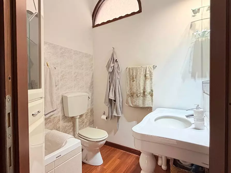 Immagine 13 di Appartamento in vendita  in Via Lomellina 49 a Torino