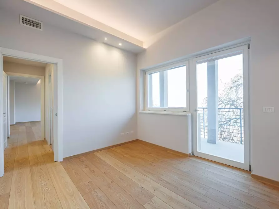 Immagine 13 di Appartamento in affitto  in Viale Venticinque Aprile a Torino