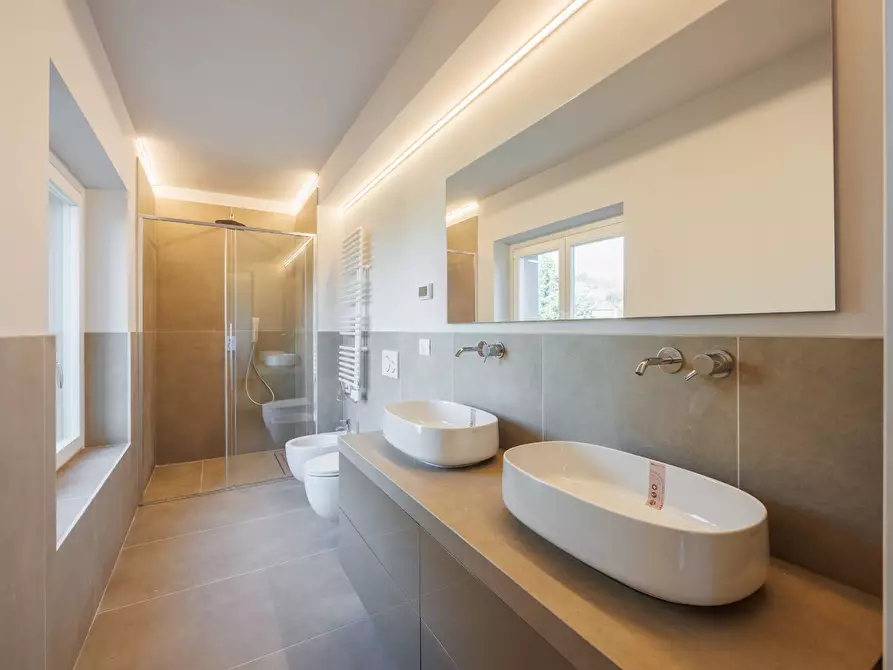 Immagine 17 di Appartamento in affitto  in Viale Venticinque Aprile a Torino