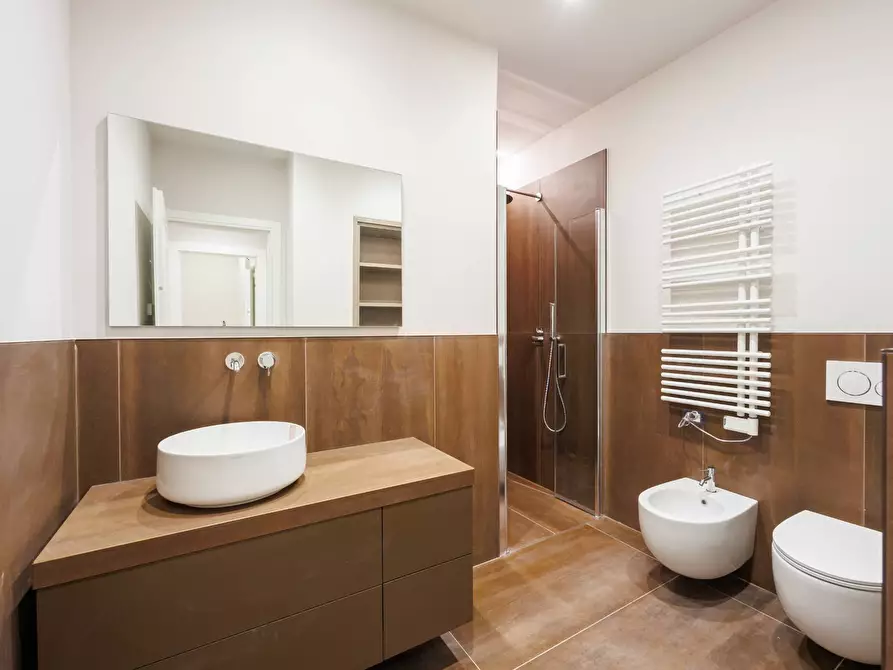 Immagine 19 di Appartamento in affitto  in Viale Venticinque Aprile a Torino