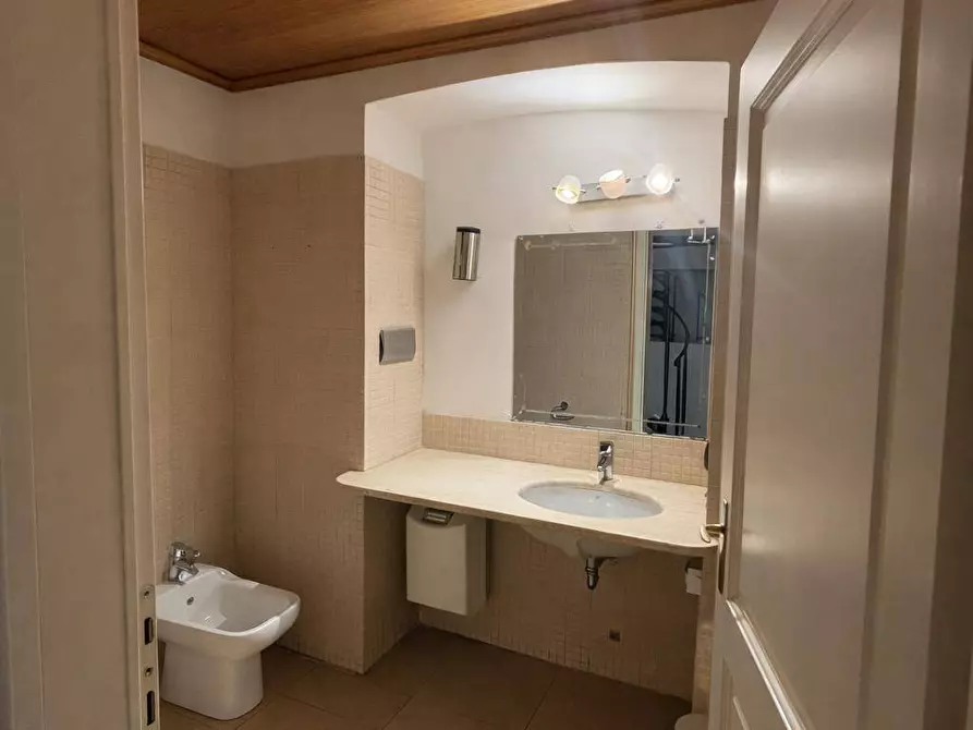 Immagine 5 di Ufficio in affitto  in Via Gaetano Donizetti 36 a Milano