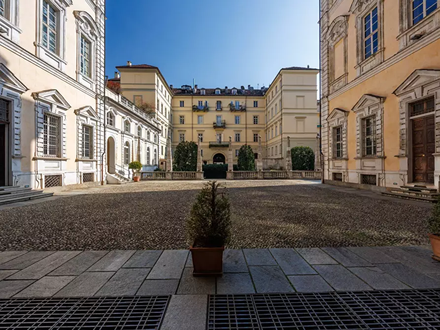 Immagine 38 di Appartamento in affitto  in Via Conte Giambattista Bogino a Torino