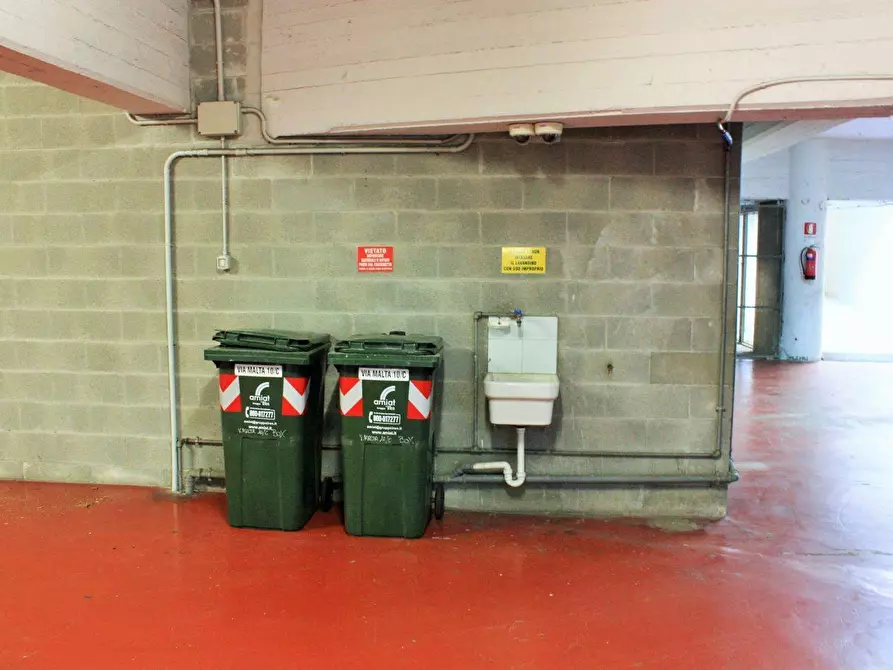 Immagine 10 di Box auto in affitto  in Via Malta 10 a Torino