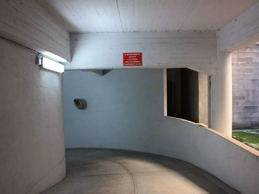 Immagine 11 di Box auto in affitto  in Via Malta 10 a Torino