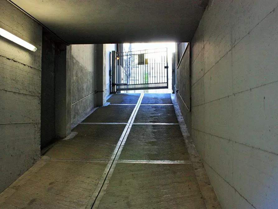 Immagine 16 di Box auto in affitto  in Via Malta 10 a Torino