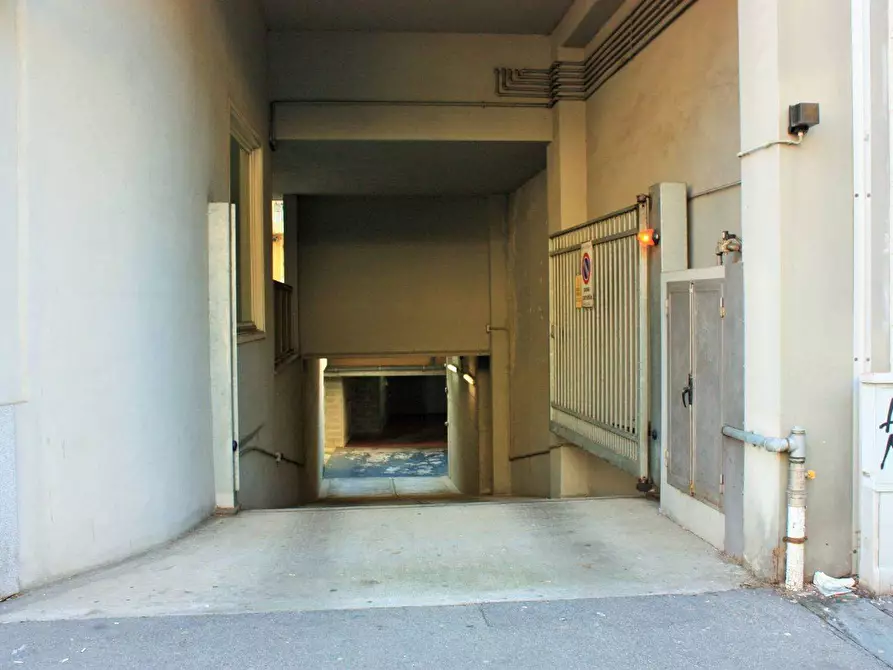 Immagine 18 di Box auto in affitto  in Via Malta 10 a Torino