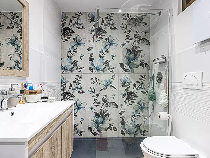 Immagine 18 di Loft/Open space in vendita  in Via Varallo 4 a Torino