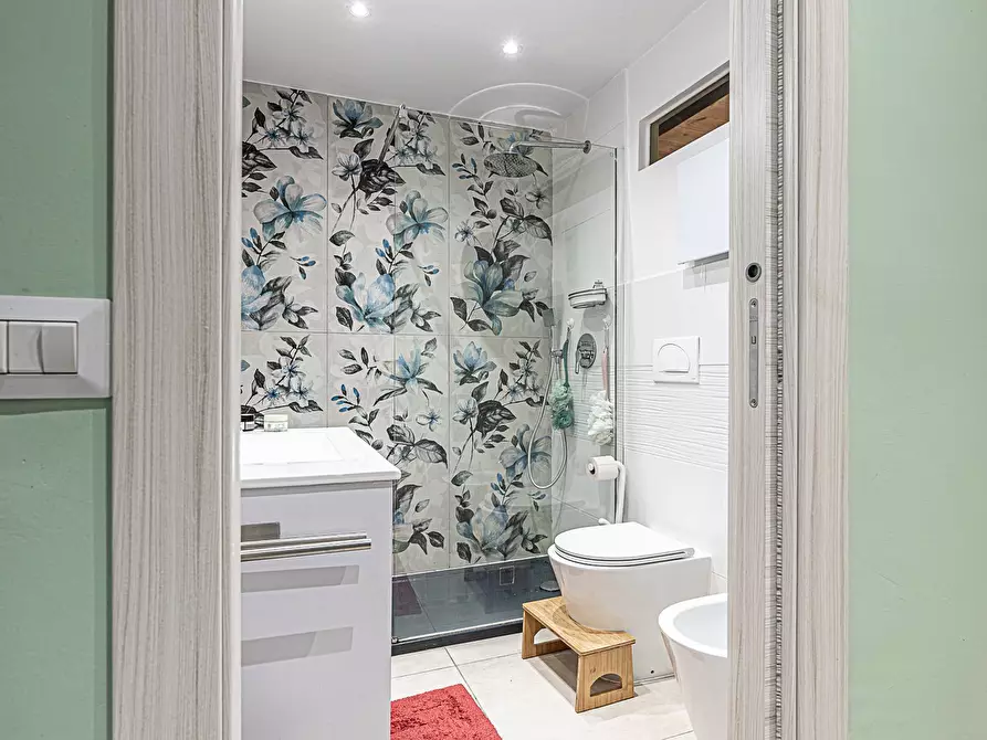 Immagine 21 di Loft/Open space in vendita  in Via Varallo 4 a Torino