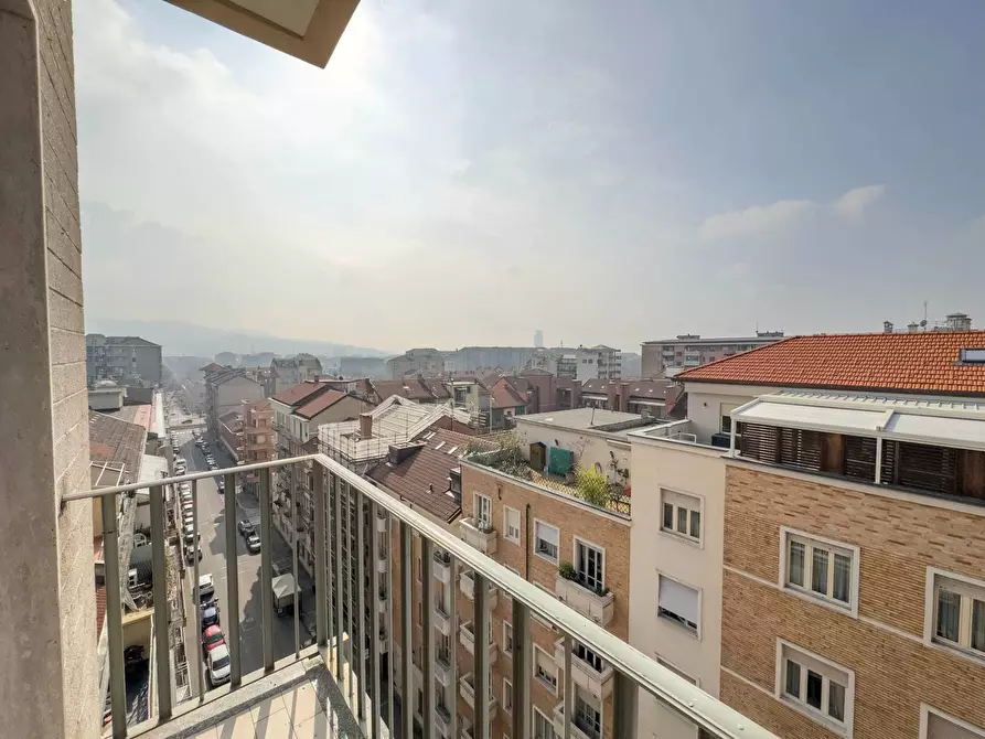 Immagine 9 di Appartamento in affitto  in Corso Re Umberto a Torino