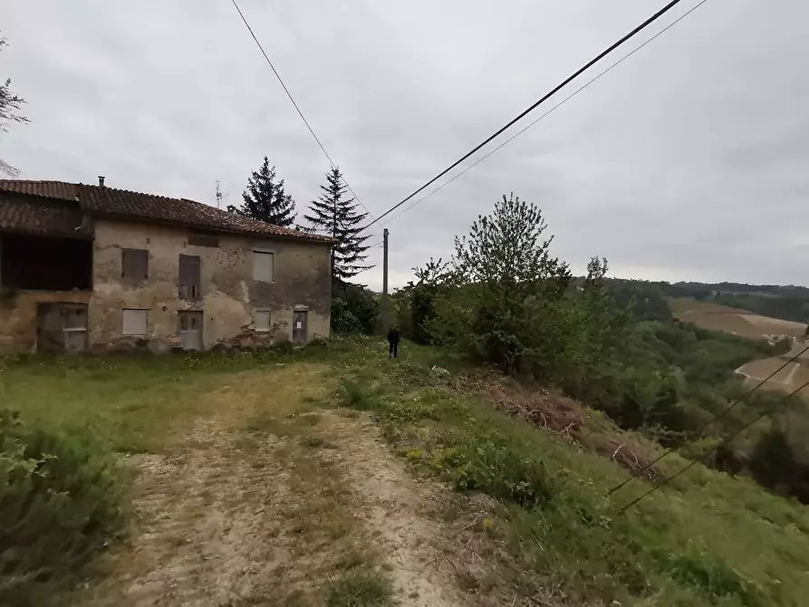 Immagine 8 di Rustico / casale in vendita  in Via Canelli a Cassinasco
