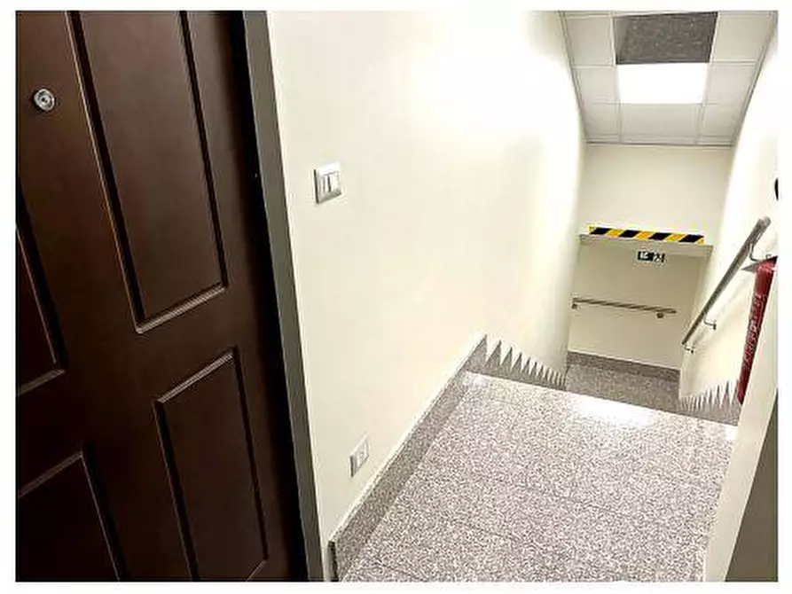 Immagine 25 di Capannone industriale in vendita  in via Ferdinando Santi 1/1 a Nichelino