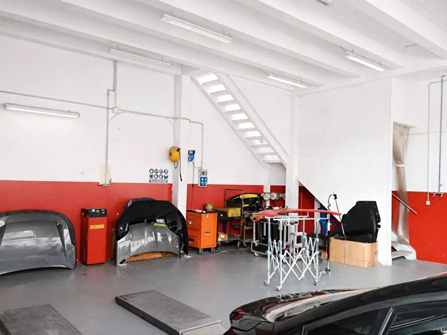 Immagine 9 di Capannone industriale in vendita  in via Ferdinando Santi 1/1 a Nichelino