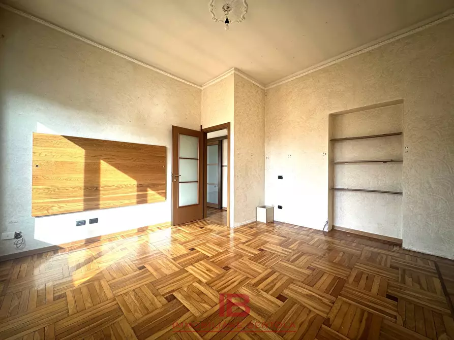 Immagine 2 di Appartamento in vendita  in VIA SCHIAPARELLI 34 a Cuneo