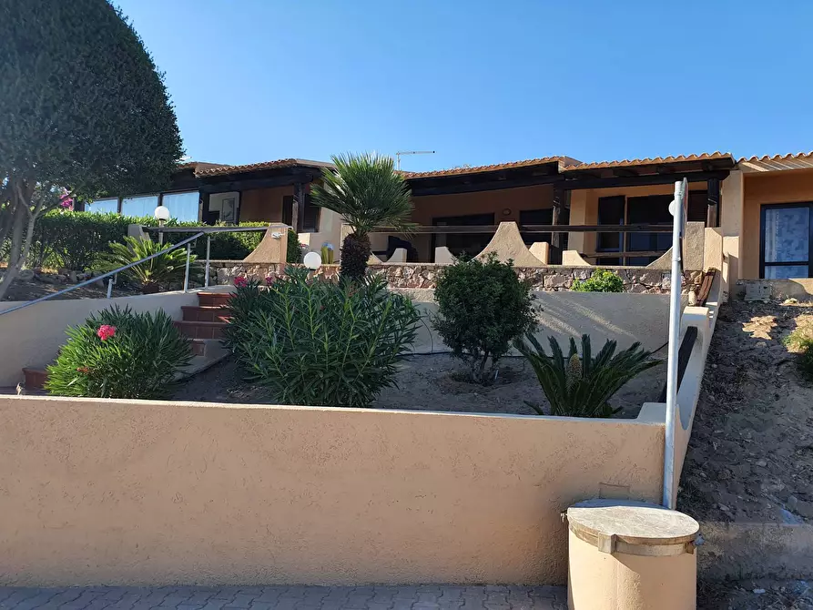 Immagine 2 di Villetta a schiera in vendita  in Via li cossi H 101/A a Trinità D'agultu E Vignola