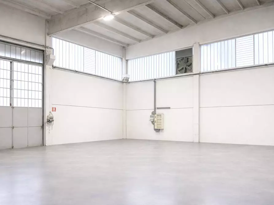 Immagine 8 di Capannone industriale in affitto  in Via Venaria a Collegno