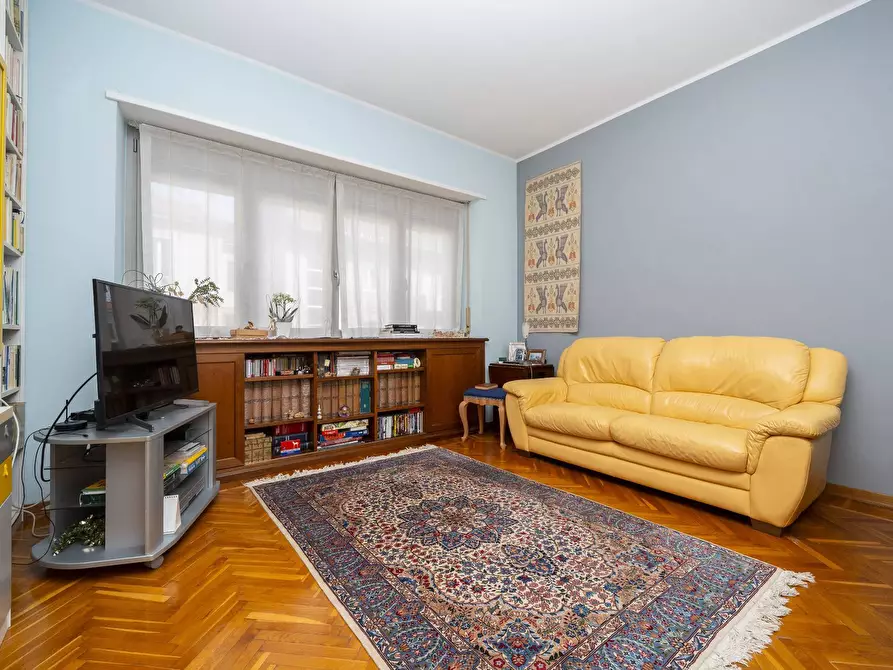Immagine 34 di Appartamento in vendita  in Corso Quintino Sella 134 a Torino