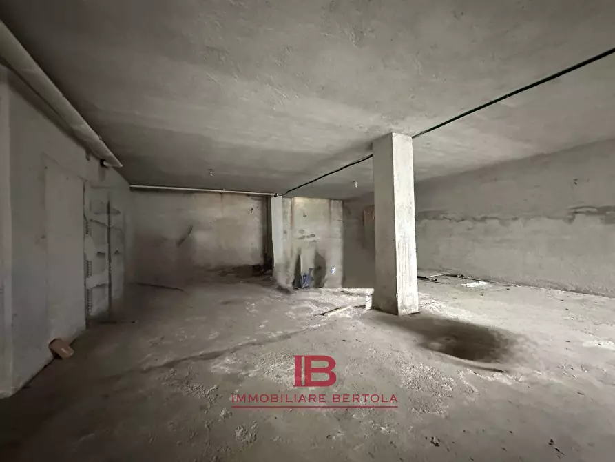 Immagine 5 di Magazzino in affitto  in Via Acceglio 6 a Cuneo