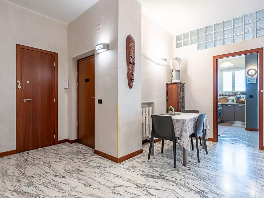 Immagine 2 di Appartamento in vendita  in Corso Giulio Cesare 261 a Torino