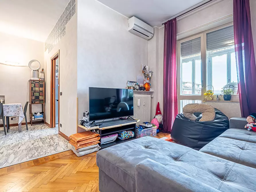 Immagine 7 di Appartamento in vendita  in Corso Giulio Cesare 261 a Torino