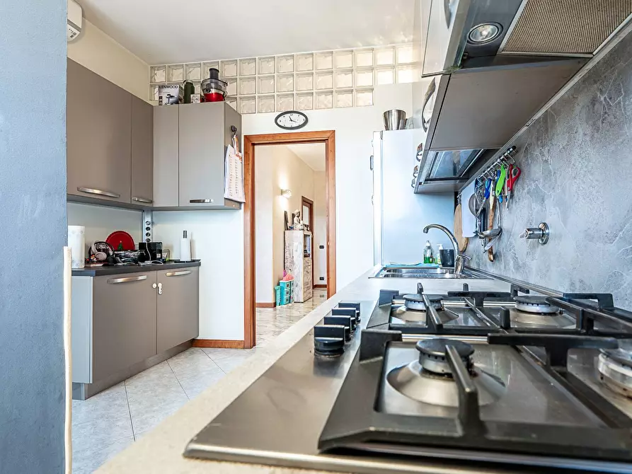 Immagine 15 di Appartamento in vendita  in Corso Giulio Cesare 261 a Torino
