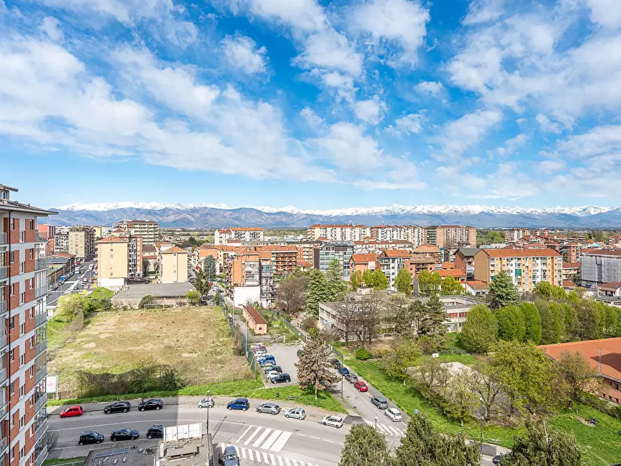 Immagine 35 di Appartamento in vendita  in Corso Giulio Cesare 261 a Torino