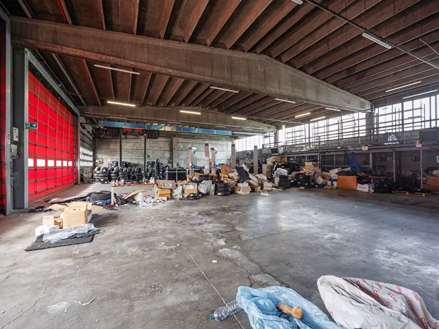 Immagine 13 di Capannone industriale in affitto  in Strada Carpice a Moncalieri