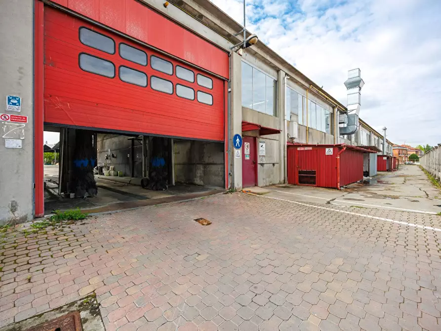 Immagine 19 di Capannone industriale in affitto  in Strada Carpice a Moncalieri