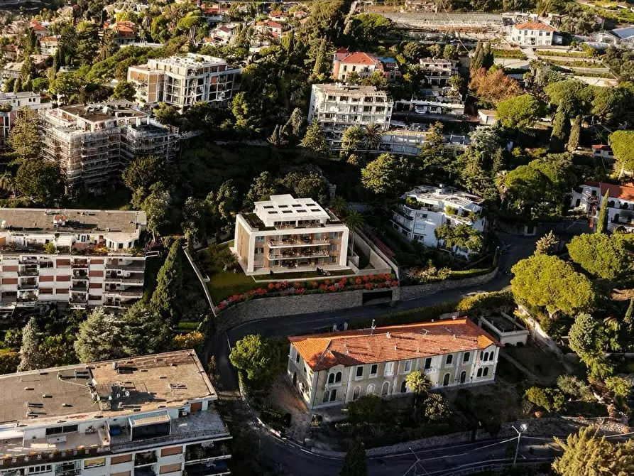 Immagine 11 di Appartamento in vendita  in VIALE CARDUCCI SNC a San Remo