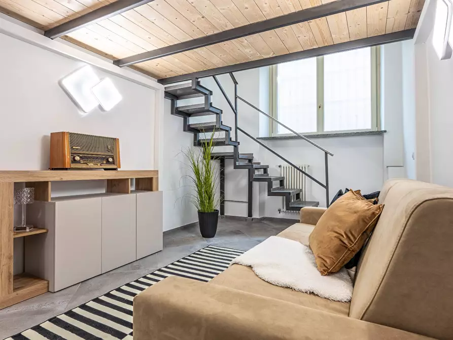 Immagine 16 di Loft/Open space in vendita  in Via Vincenzo Bellini 6 a Torino