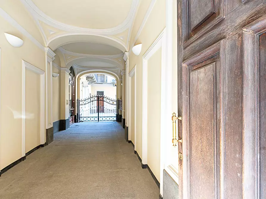 Immagine 36 di Loft/Open space in vendita  in Via Vincenzo Bellini 6 a Torino