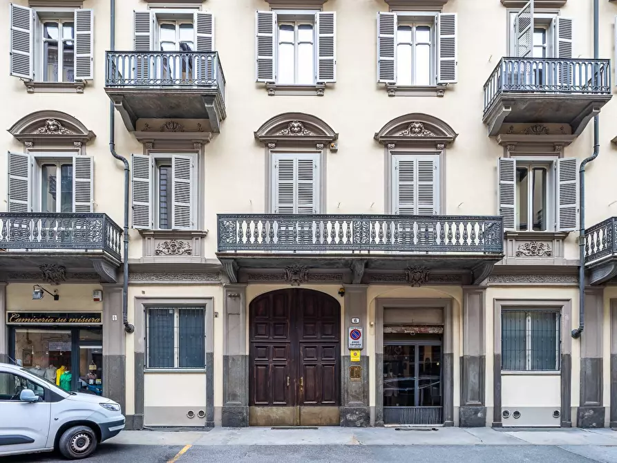 Immagine 38 di Loft/Open space in vendita  in Via Vincenzo Bellini 6 a Torino