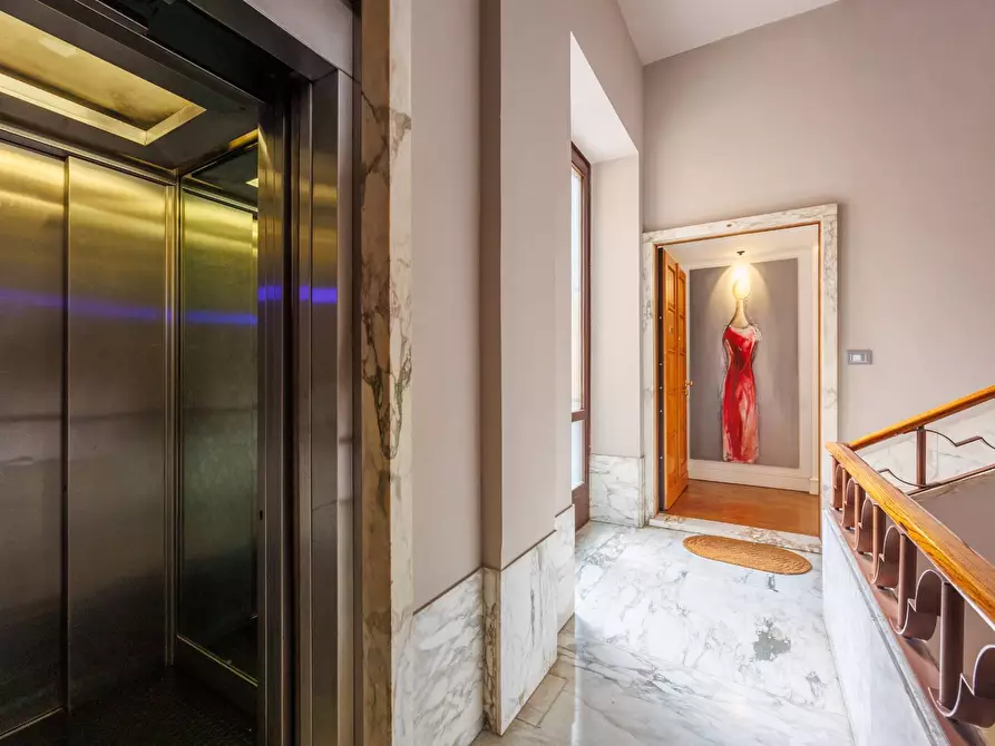 Immagine 13 di Appartamento in affitto  in Via Roma 305 a Torino