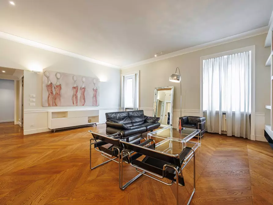 Immagine 1 di Appartamento in affitto  in Via Roma 305 a Torino