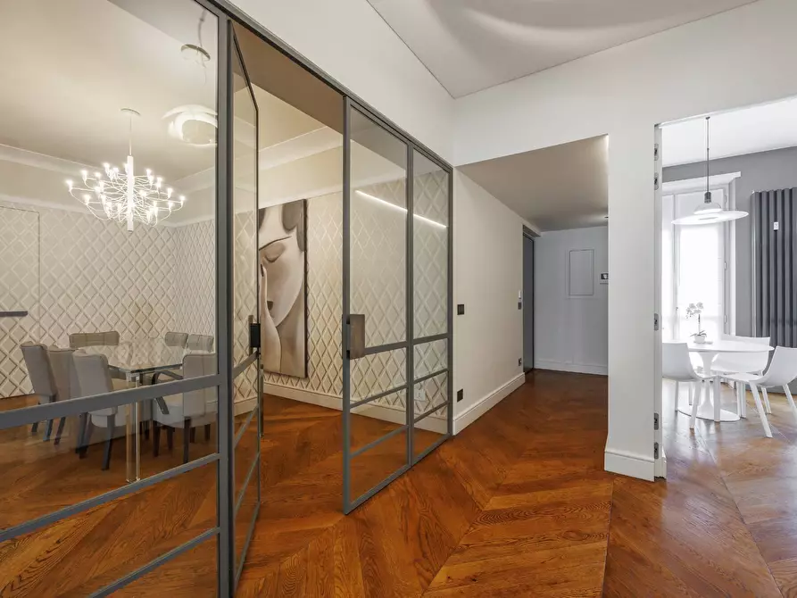 Immagine 6 di Appartamento in affitto  in Via Roma 305 a Torino