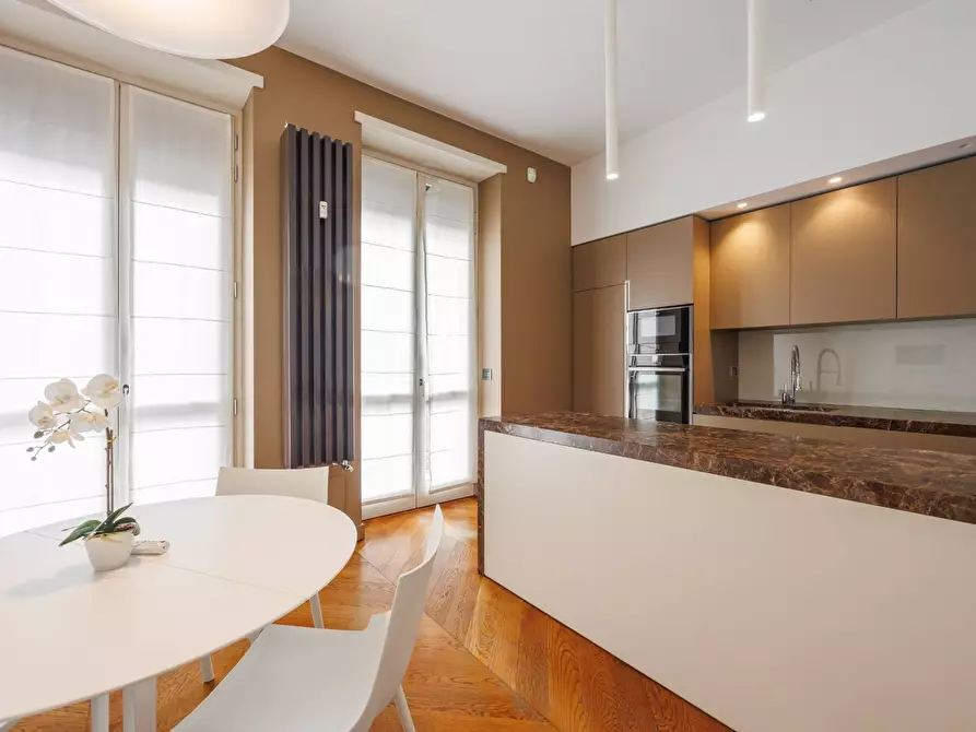 Immagine 15 di Appartamento in affitto  in Via Roma 305 a Torino