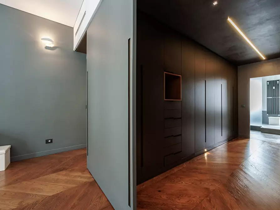 Immagine 38 di Appartamento in affitto  in Via Roma 305 a Torino