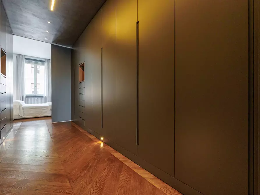 Immagine 39 di Appartamento in affitto  in Via Roma 305 a Torino