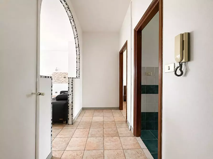 Immagine 2 di Appartamento in vendita  in Via Crevacuore 45 a Torino