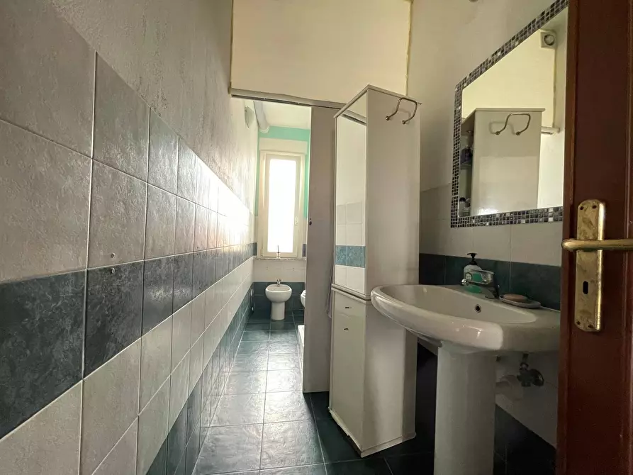 Immagine 10 di Appartamento in vendita  in Via Crevacuore 45 a Torino