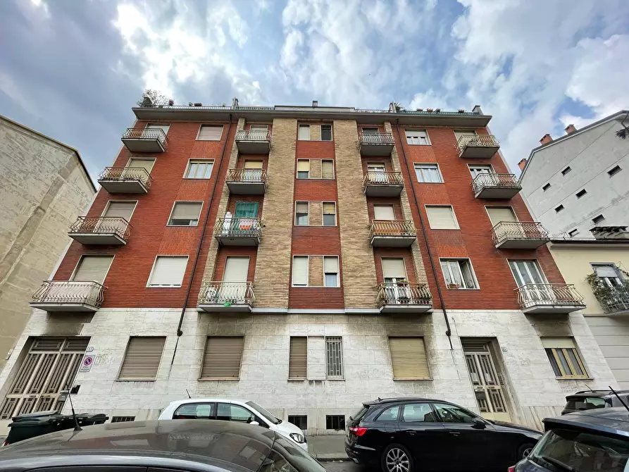 Immagine 1 di Appartamento in vendita  in Via Crevacuore 45 a Torino