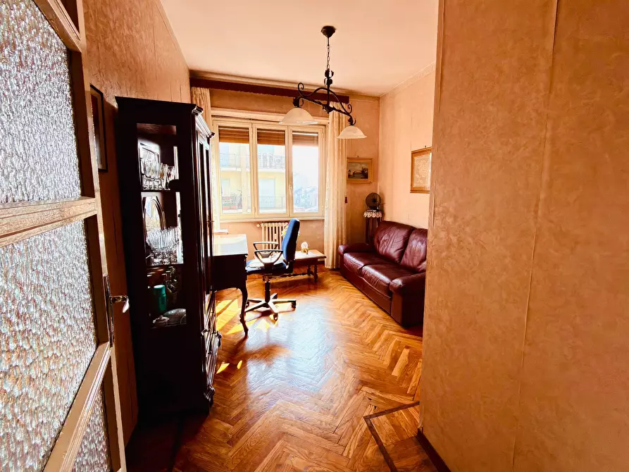 Immagine 5 di Appartamento in vendita  in Via Tunisi 122 a Torino