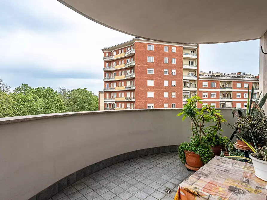 Immagine 28 di Appartamento in vendita  in Corso Giulio Cesare 67 a Torino