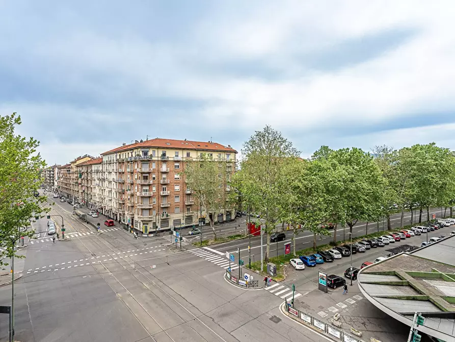 Immagine 31 di Appartamento in vendita  in Corso Giulio Cesare 67 a Torino