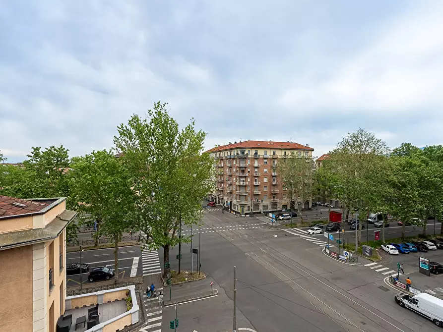 Immagine 36 di Appartamento in vendita  in Corso Giulio Cesare 67 a Torino