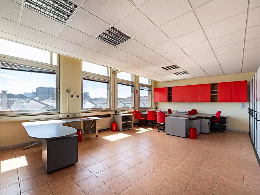 Immagine 31 di Ufficio in affitto  in Via Zante a Milano