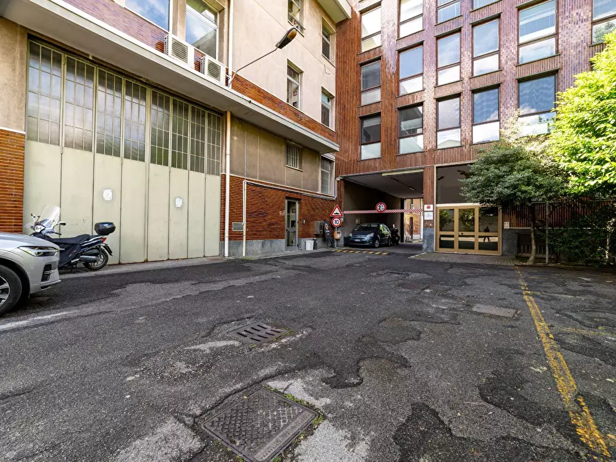Immagine 36 di Ufficio in affitto  in Via Zante a Milano