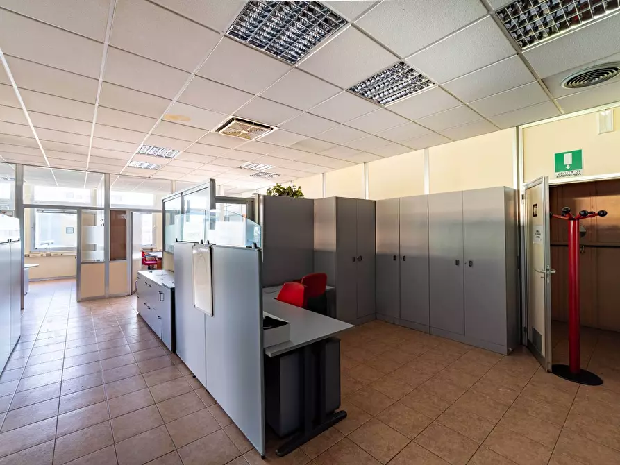 Immagine 12 di Ufficio in affitto  in Via Zante a Milano