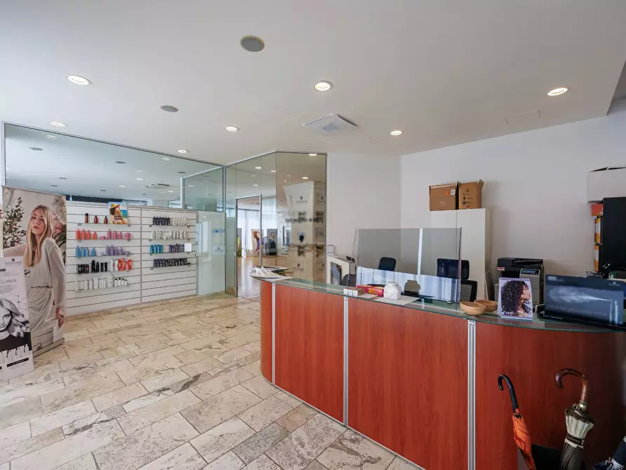 Immagine 5 di Ufficio in affitto  in Via Guglielmo Reiss Romoli a Torino